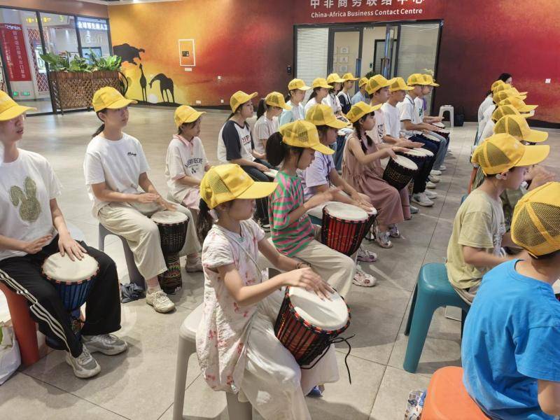 与经贸研学实践基地收获别样成长AG真人试玩平台走进中非文化(图2)